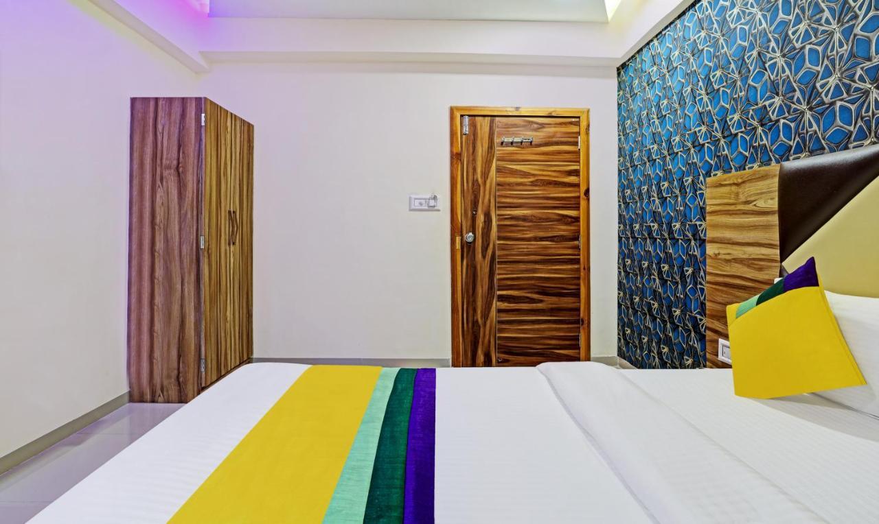 Itsy Hotels Rk Palace Vadodara Extérieur photo