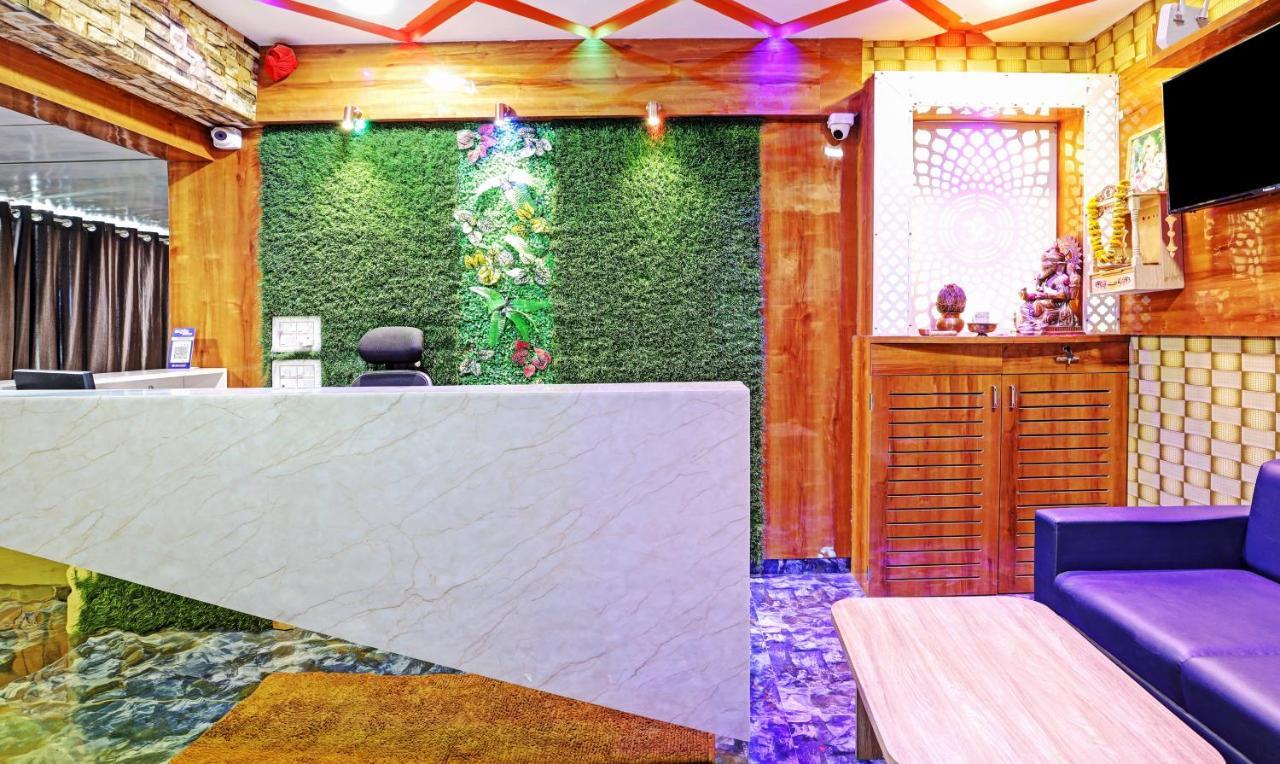 Itsy Hotels Rk Palace Vadodara Extérieur photo