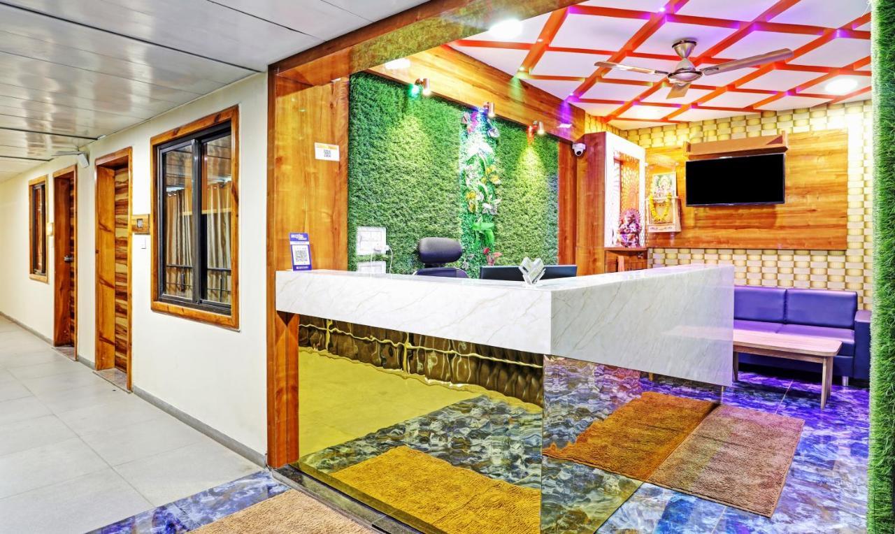 Itsy Hotels Rk Palace Vadodara Extérieur photo