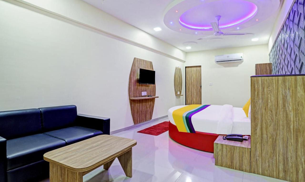 Itsy Hotels Rk Palace Vadodara Extérieur photo
