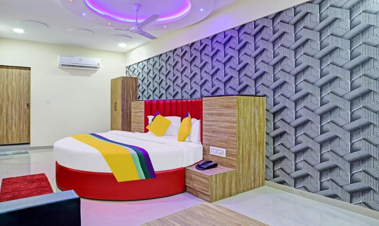 Itsy Hotels Rk Palace Vadodara Extérieur photo